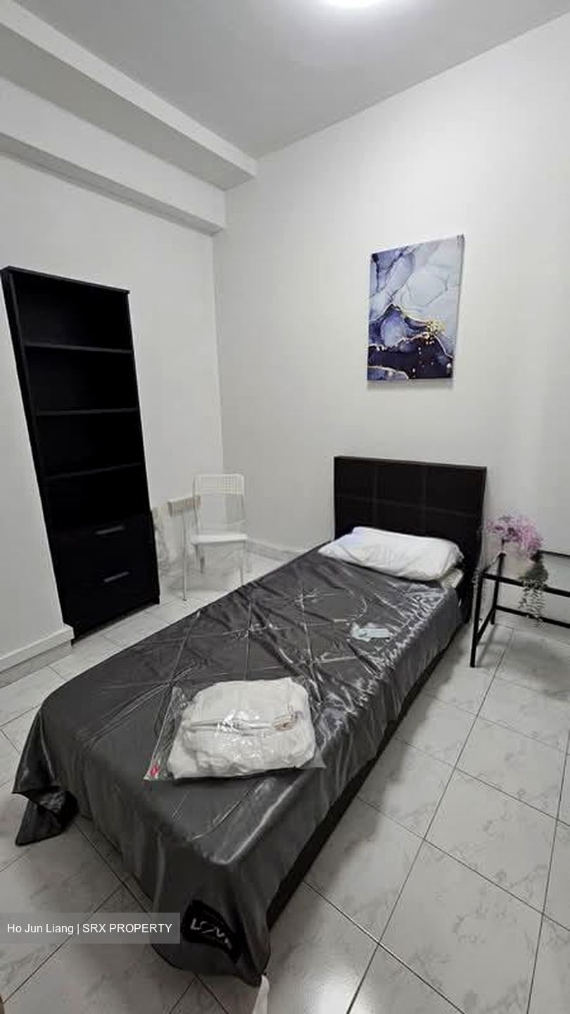 International Plaza (D2), Apartment #598698941